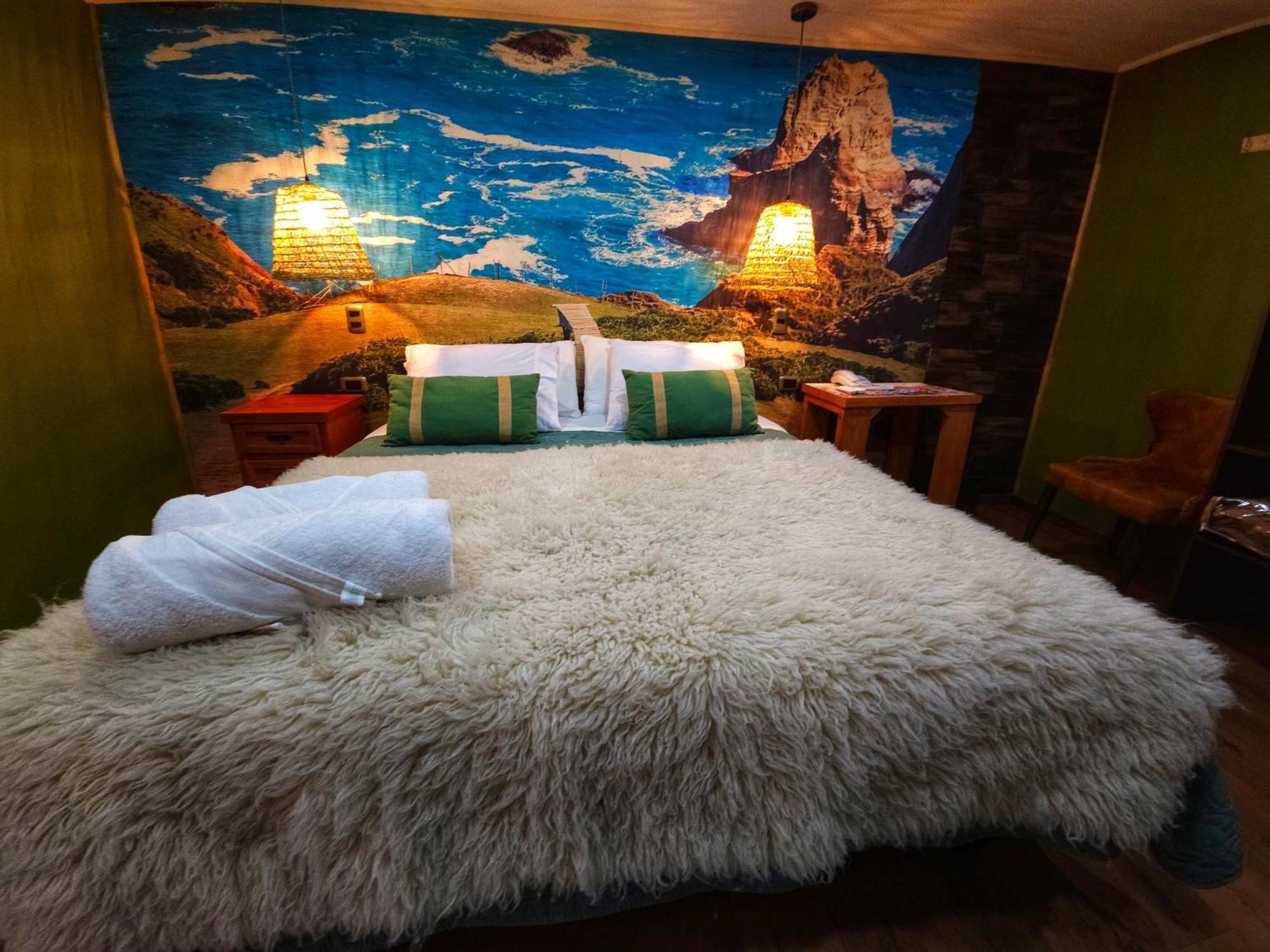 Hotel Boutique Tierra De Islas Chiloe Castro Bagian luar foto