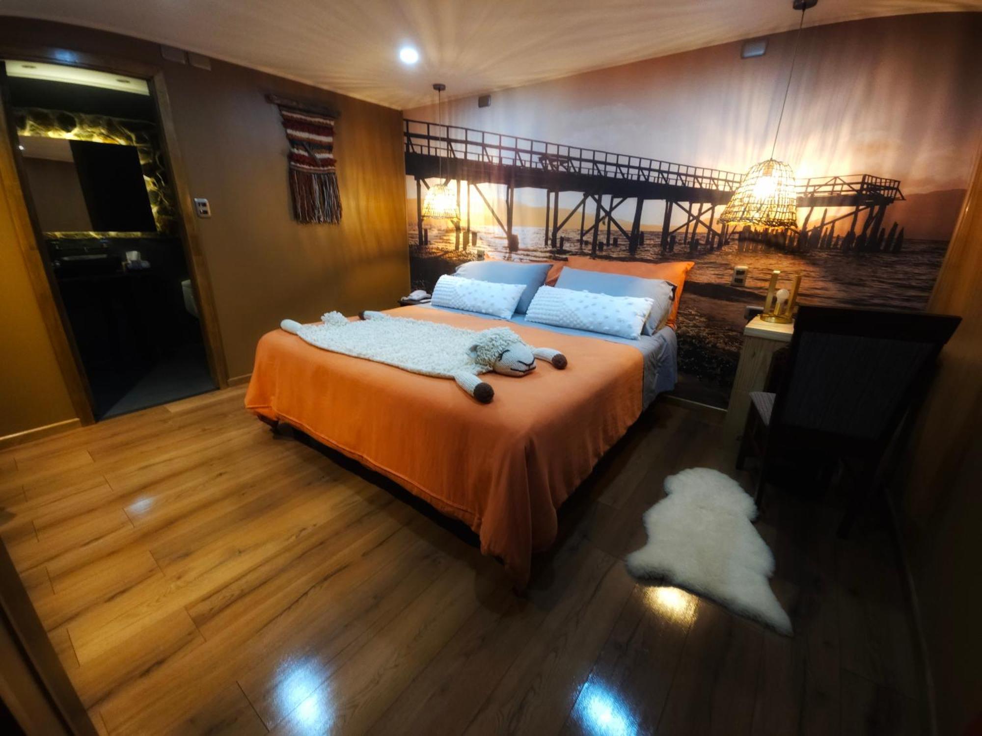 Hotel Boutique Tierra De Islas Chiloe Castro Bagian luar foto